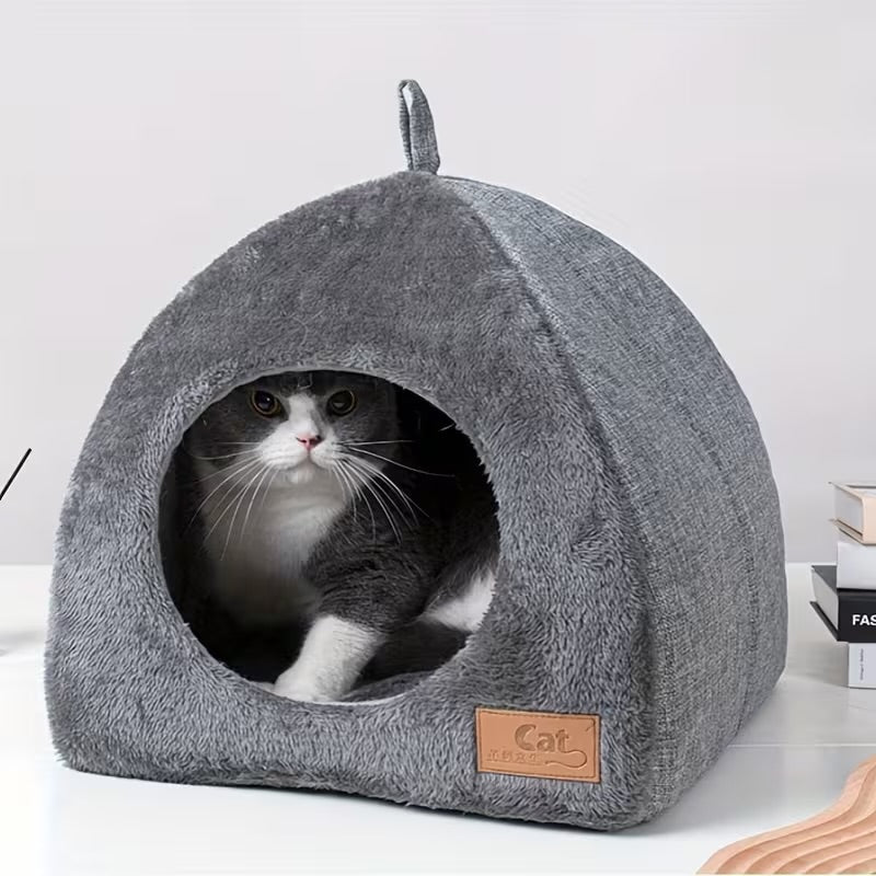 Maison de chat et de petits Chiens, toutes saisons se transformant en panier